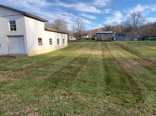 930 N Elm Ave, Erwin, TN 37650