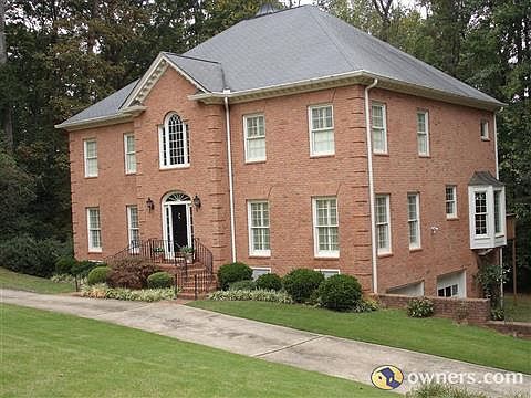Custom Georgian 4BR/4.5BA with In-Law Suite on Main