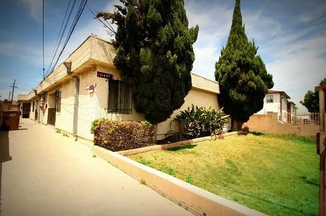 11435 S New Hampshire Ave — Photo 7