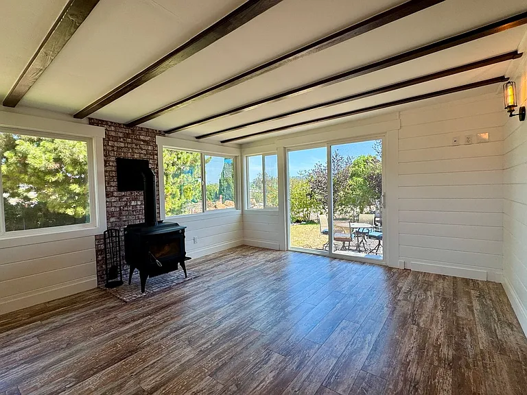 6279 Dixie Dr — Photo 11