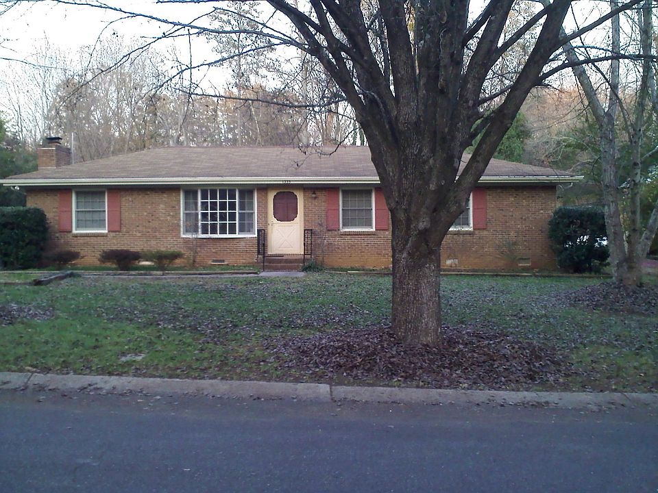 1st image of 1335 Fox Run Dr