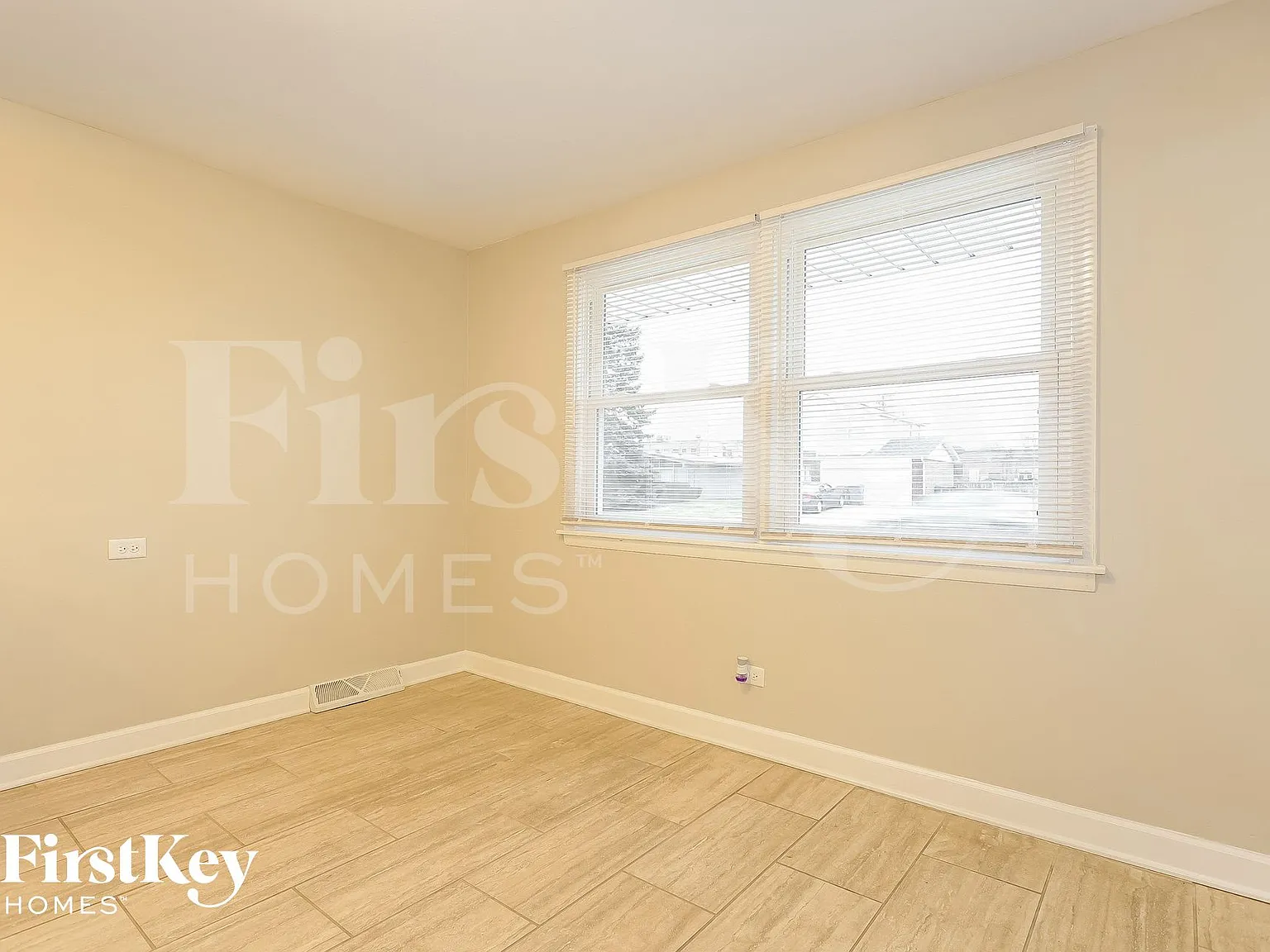4 bed, 2.0 bath, 1550 sqft, $3,010 — Photo 4