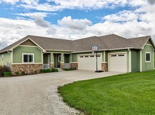 15605 Scott Ct, Earlham, IA 50072