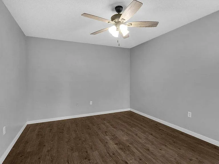 1819 Heartland Dr — Photo 10