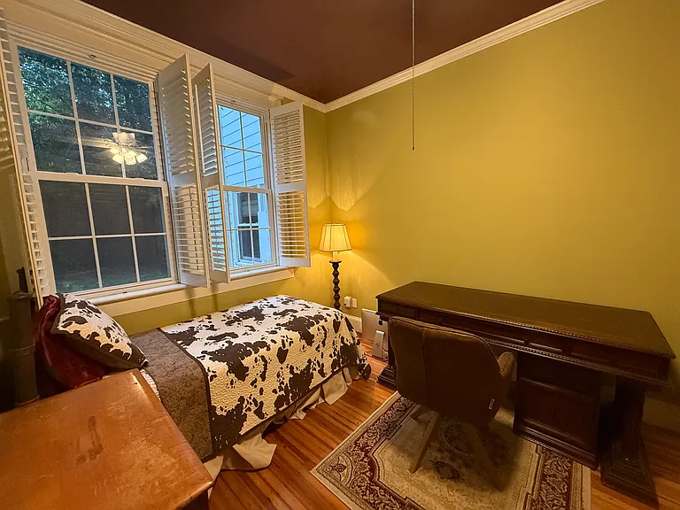 2501 Roswell Ave #102 — Photo 27