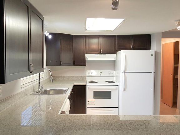 New Kitchen with Granite Countertops