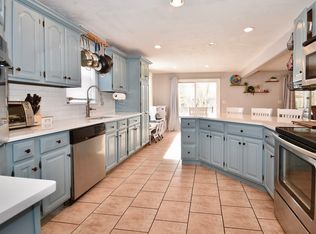 32 Gault Rd, Wareham, MA 02571