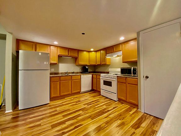 5th image of 6336 Prideham St #113