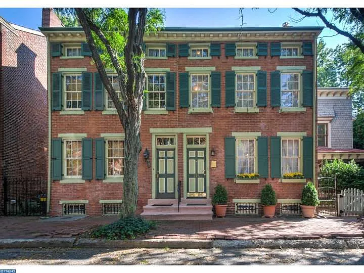 226 Jackson St photo 1