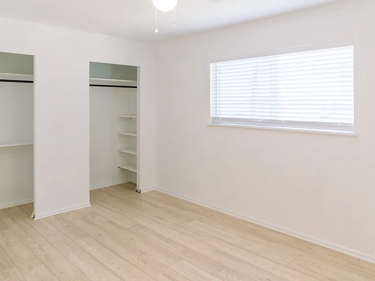 1385 Oblate Dr — Photo 14