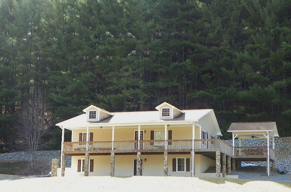 1st image of 731 Silas Creek