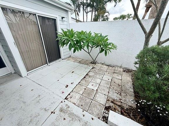 5th image of 950 WATERSIDE LANE