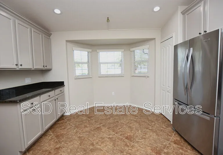 1606 Taylor Landing Dr — Photo 9