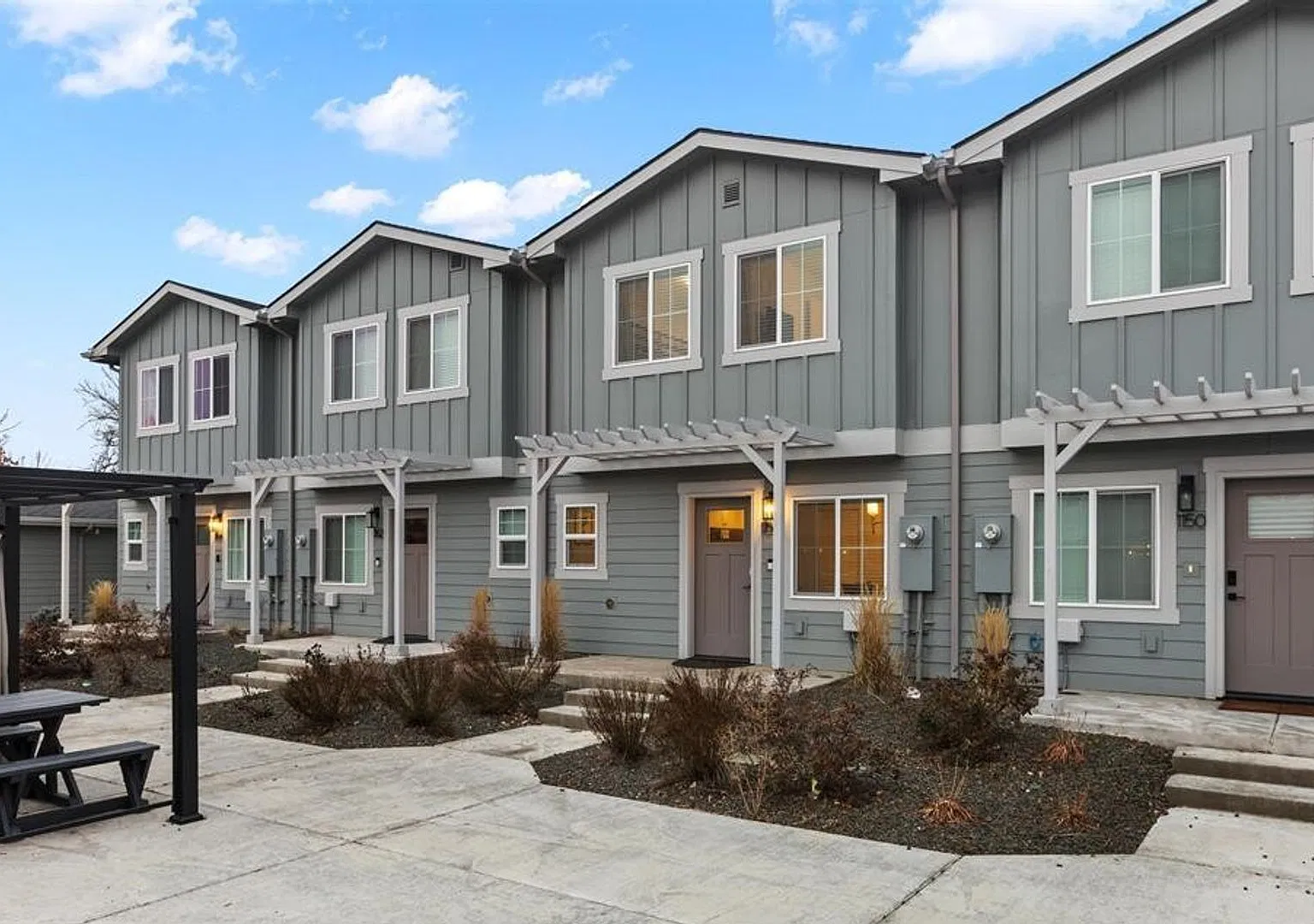 Modern 3 Bedroom-Close to Downtown and BSU! — Photo 1