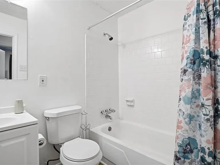 405 King Arthur Ct — Photo 10