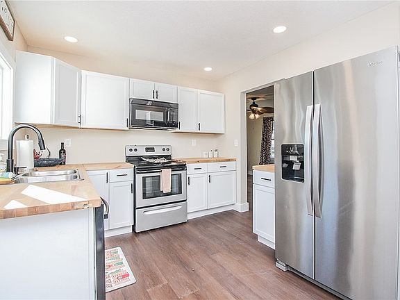 5th image of 308 E Kreke Ave
