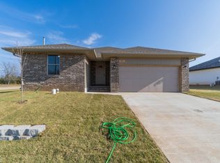 1800 S 15th Ave, Ozark, MO 65721