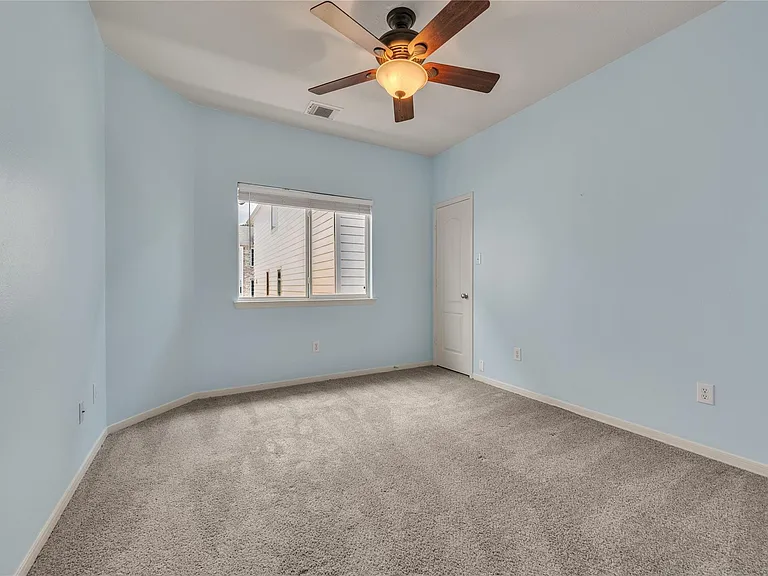 2614 Shady Acres Ct — Photo 20