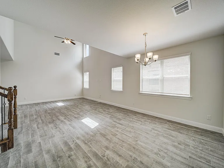 6009 Dandelion Dr — Photo 8