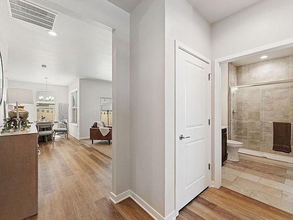4th image of 308 Josef Cir
