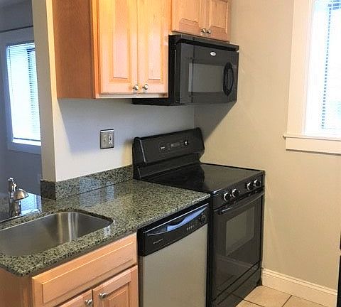 Fully equip Kitchen 
Granite Countertops
Beautiful cabinetry