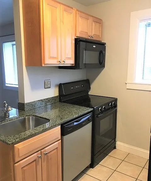 100 Newburn Dr #2 — Photo 6