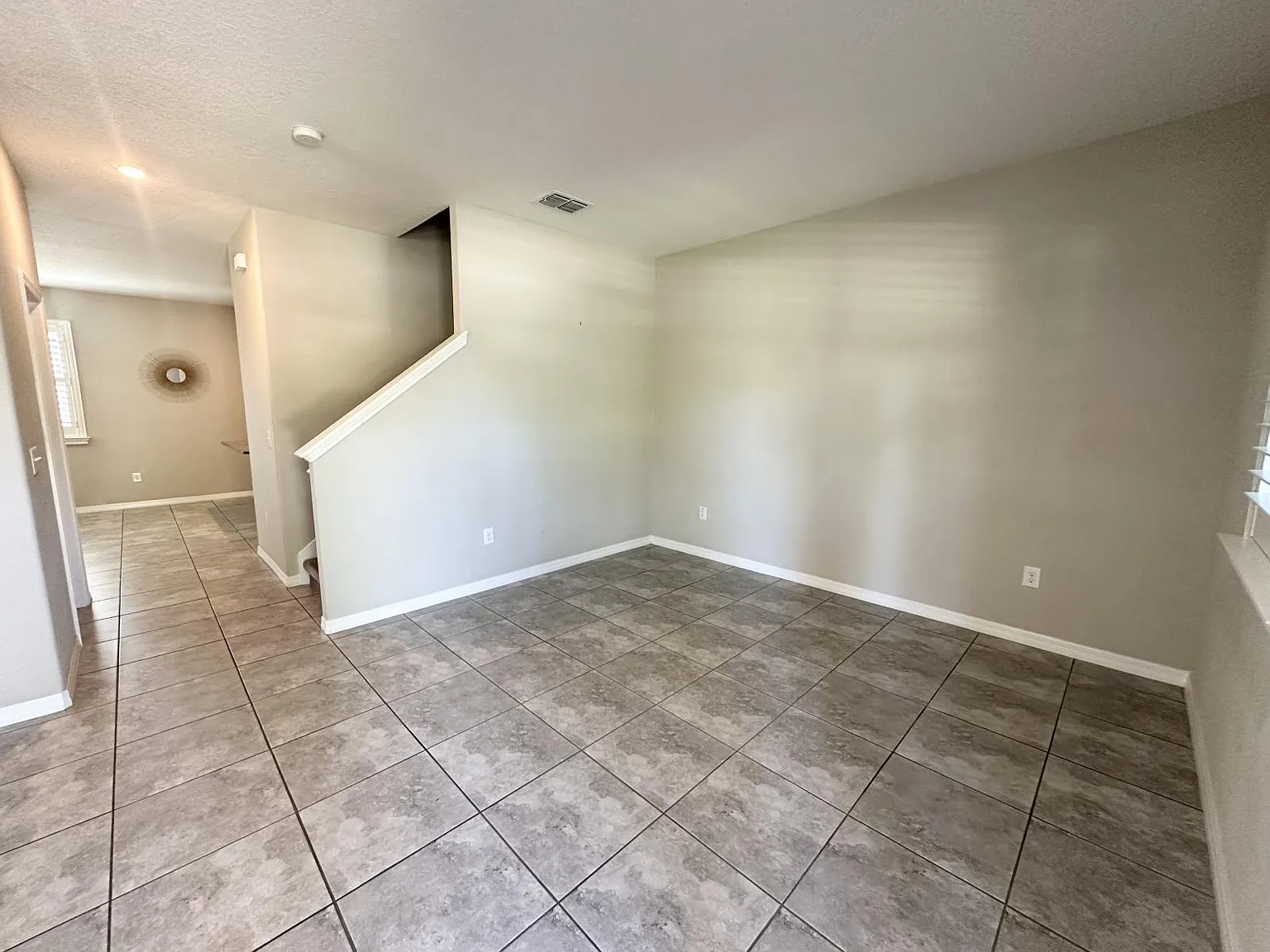 3 bed, 2.5 bath, 1755 sqft, $2,600 — Photo 3