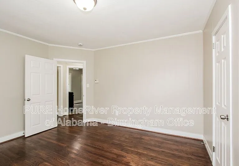 208 22nd St SW — Photo 8
