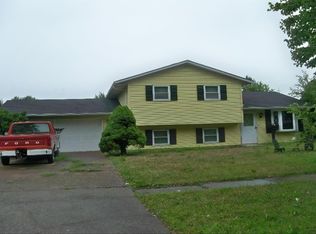 633 Wood St, Elyria, OH 44035