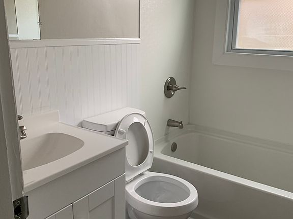 5th image of 624 N 34th St APT G