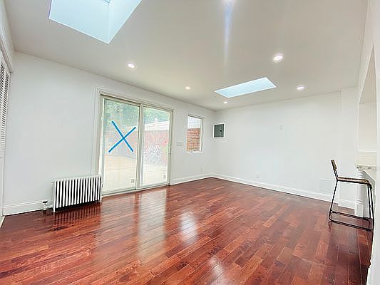 5th image of 559 48th St #1E