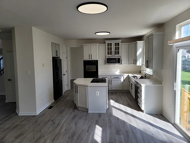 1808 Whispering Meadow Ct — Photo 13