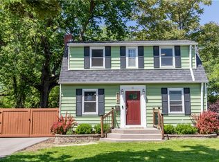 3938 Lower Beaver Rd, Des Moines, IA 50310