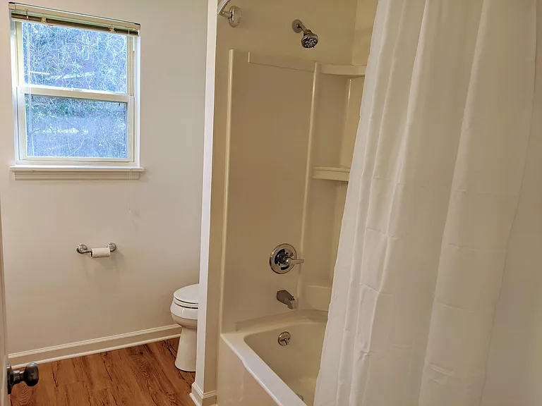 829 Gerard St — Photo 5