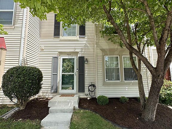3rd image of 308 Curry Ford Ln