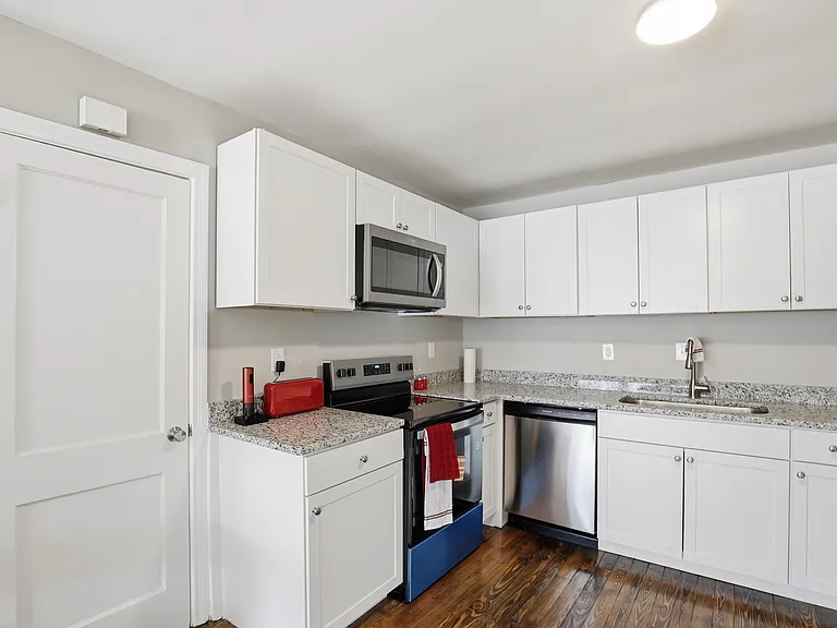 125 S Little Church St — Photo 5