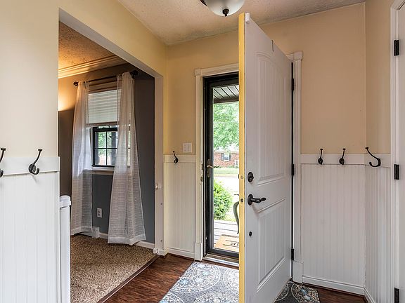 3rd image of 1340 Beulah Park