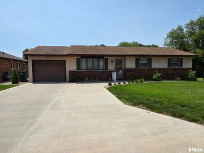 2304 Saint Charles Dr, Quincy, IL, 62305