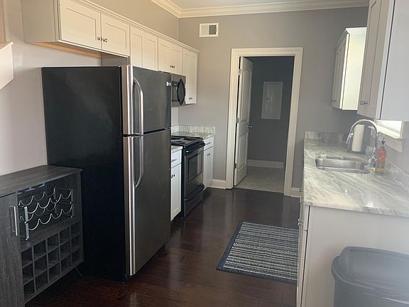 5th image of 418 Walker Cir