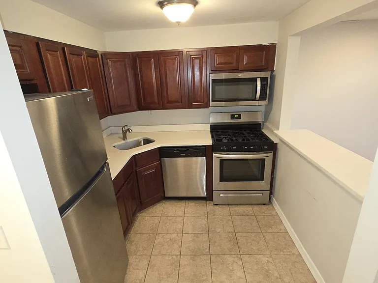 181 Erie Street — Photo 1
