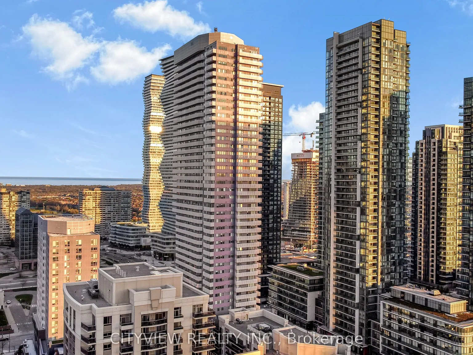 1 bed, $2,100 — Photo 4