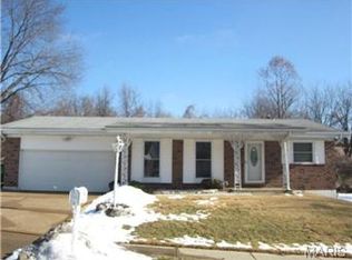 11628 Galba Dr, Florissant, MO 63033