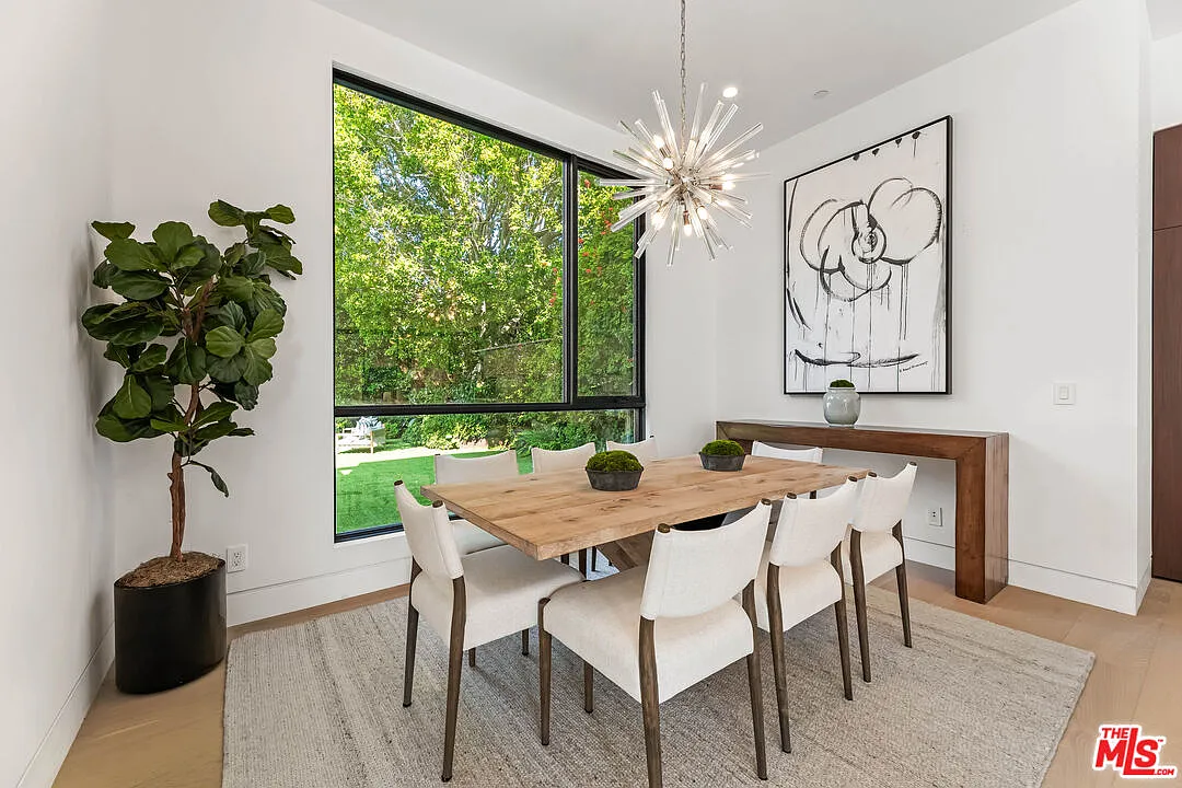 6 bed, 8.0 bath, 7022 sqft, $49,000 — Photo 4
