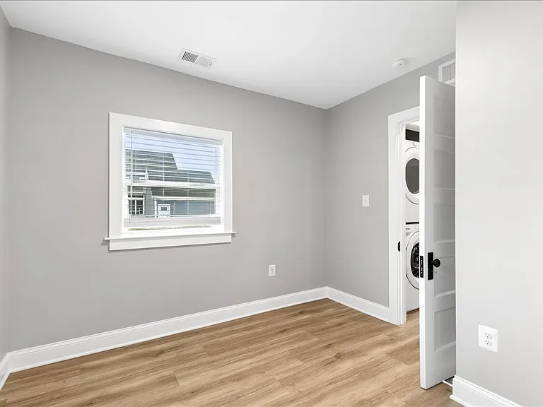 1621 Bentley Rd — Photo 8