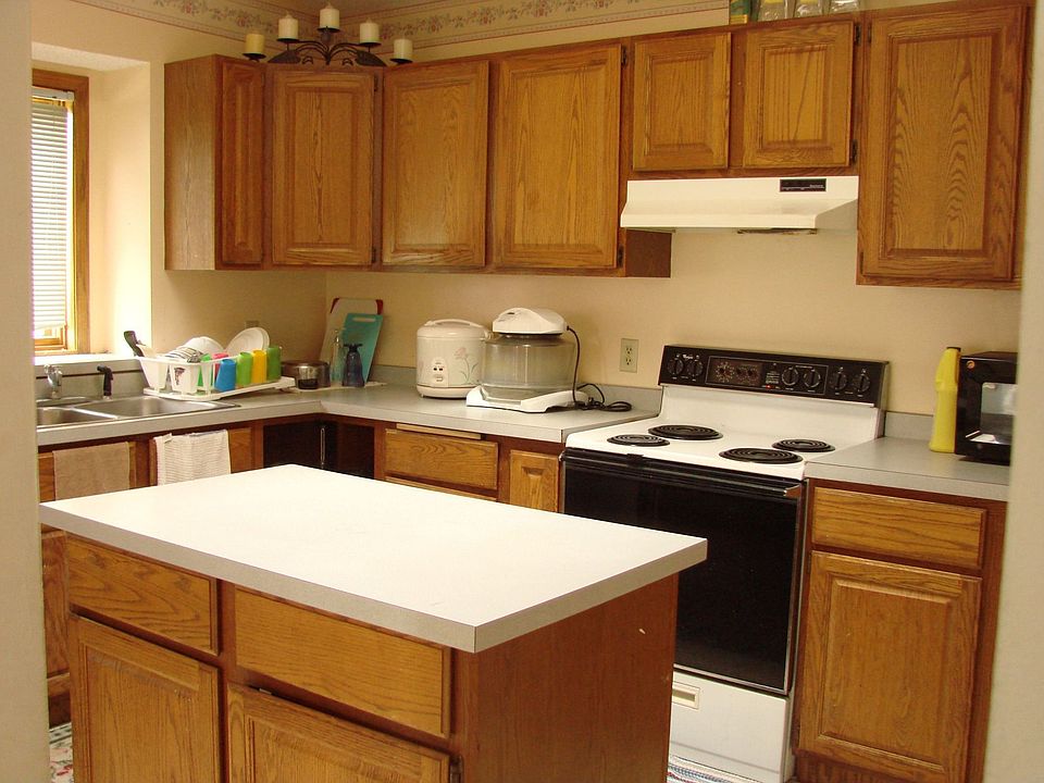 2nd image of 5516 Golfview Ln N