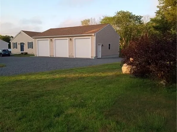 385 Market St, Warren, RI 02885