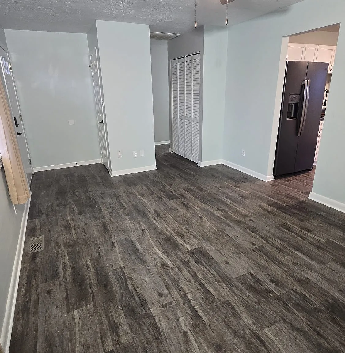 3 bed, 964 sqft, $1,495 — Photo 4