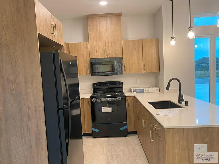 3581-B2 Hidalgo St #B-2 — Photo 5