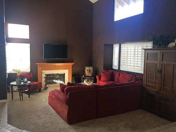 4th image of 2304 Solano Dr