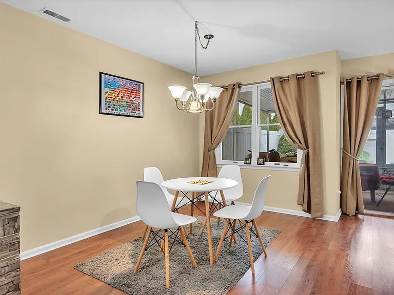 211 Harbourtown Blvd — Photo 9